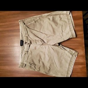 American eagle olive green shorts